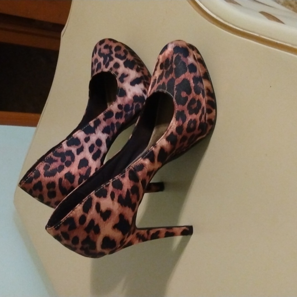 Shoe